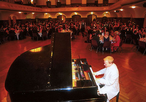 Alles live, Dinnermusik zum Opernball