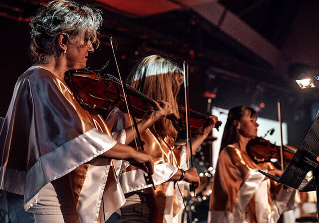 ABBA Show mit Violinen